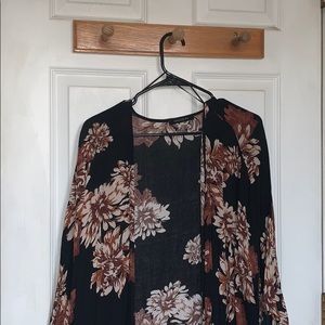 Beautiful floral shawl (with arm holes!)